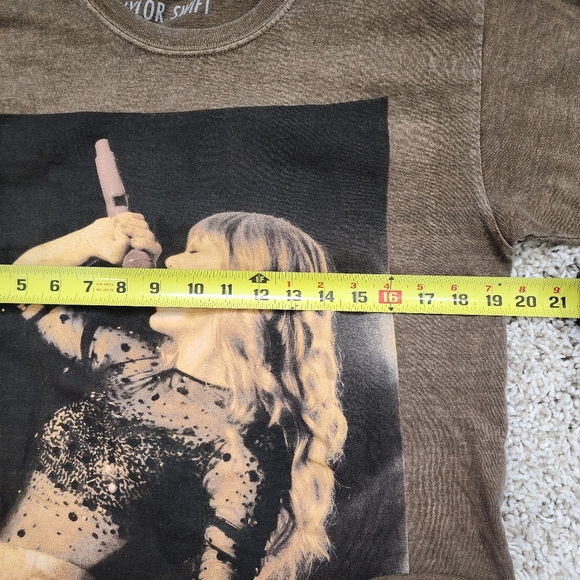 Taylor Swift T-Shirt - Picture 5 of 5